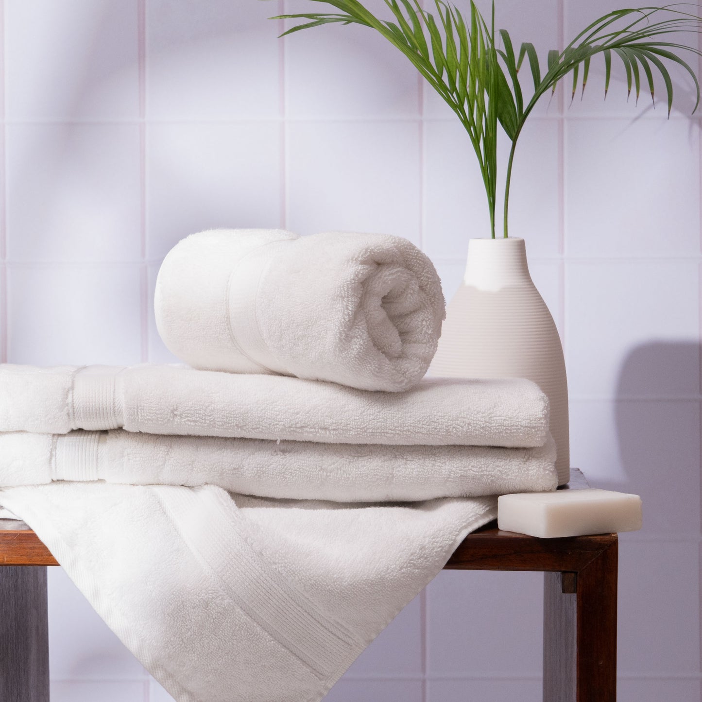 Feather & Spun Hand Towel | Resort & Spa | Lavender Fragrance | Oeko-TEX® Standard 100 | Double Needle Stitch | Anti Microbial | 100% Cotton - 800 GSM | 40 cms x 71 cms | Pack of 2