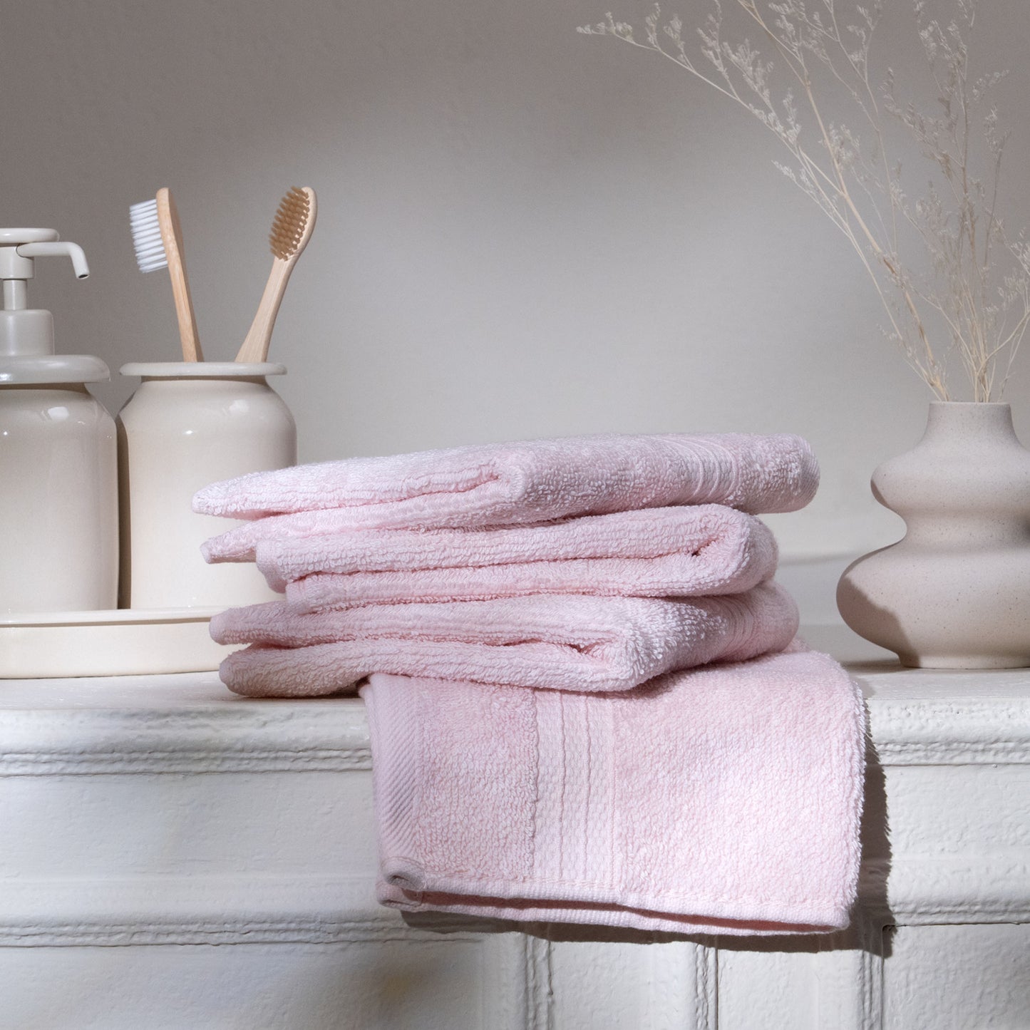 Feather & Spun 100% Organic Face Towel | Lavender Fragrance | Oeko-TEX® Standard 100 | Double Needle Stitch | Anti Microbial | 100% Cotton - 550 GSM | 33 cms x 33 cms - Velvet Rose | Pack of 4