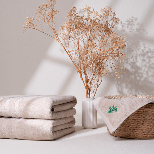 Bamboo Cotton Bath Towel in Almond Cream, texture close up