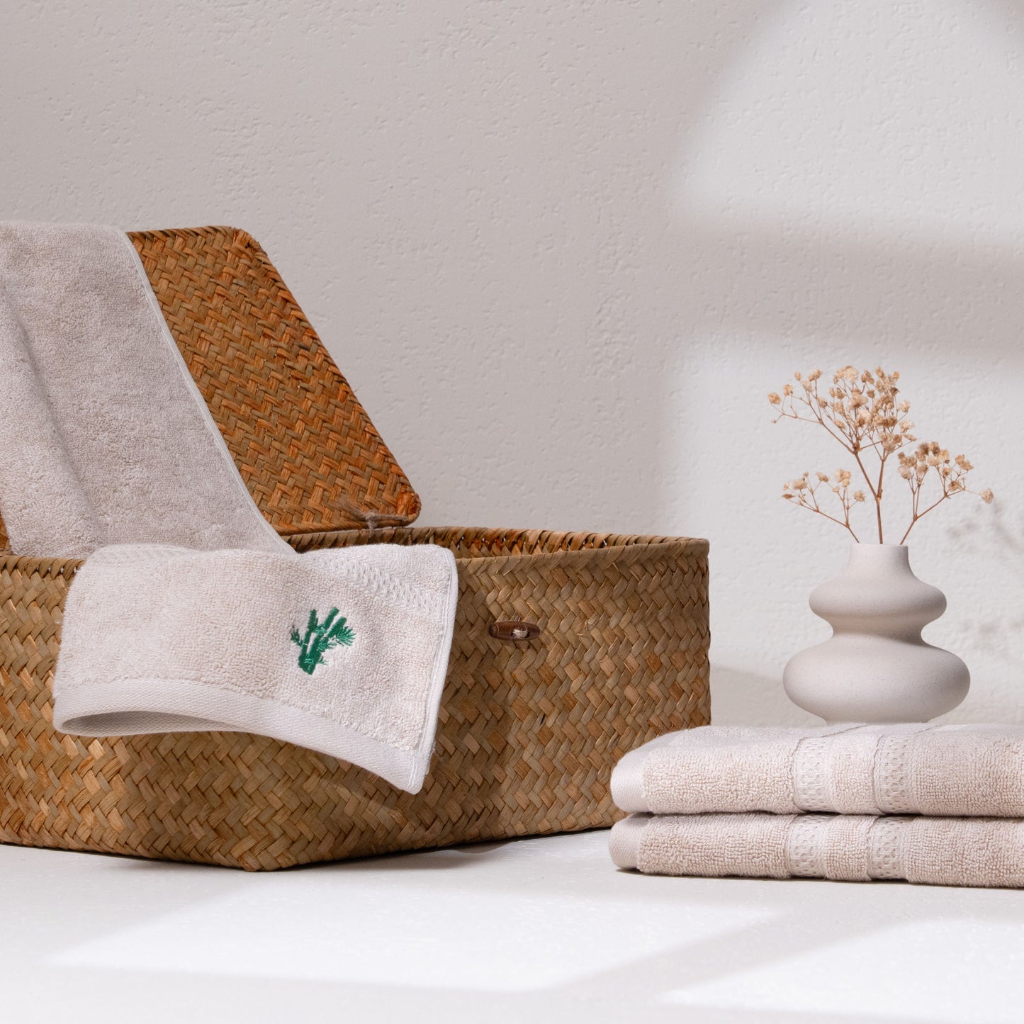 Feather & Spun Bamboo Cotton Hand Towel | Lavender Fragrance | Oeko-TEX® Standard 100 | Double Needle Stitch | Anti Microbial | 600 GSM | 40 cms x 71 cms - Almond Cream | Pack of 2