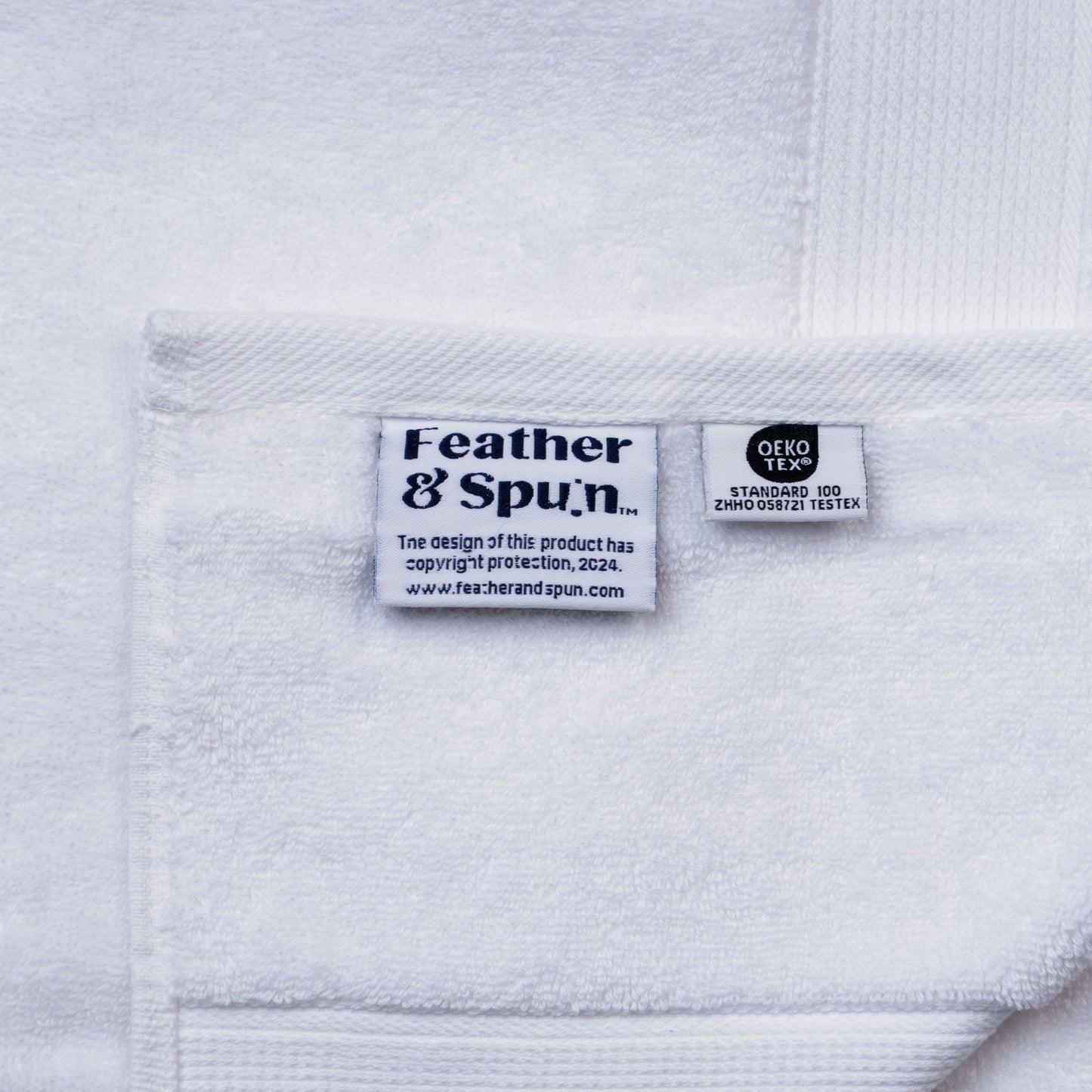 Feather & Spun Bath Towel | Resort & Spa | Lavender Fragrance | Oeko-TEX® Standard 100 | Double Needle Stitch | Anti Microbial | 100% Cotton - 800 GSM | 76 cms x 137 cms | Pack of 1