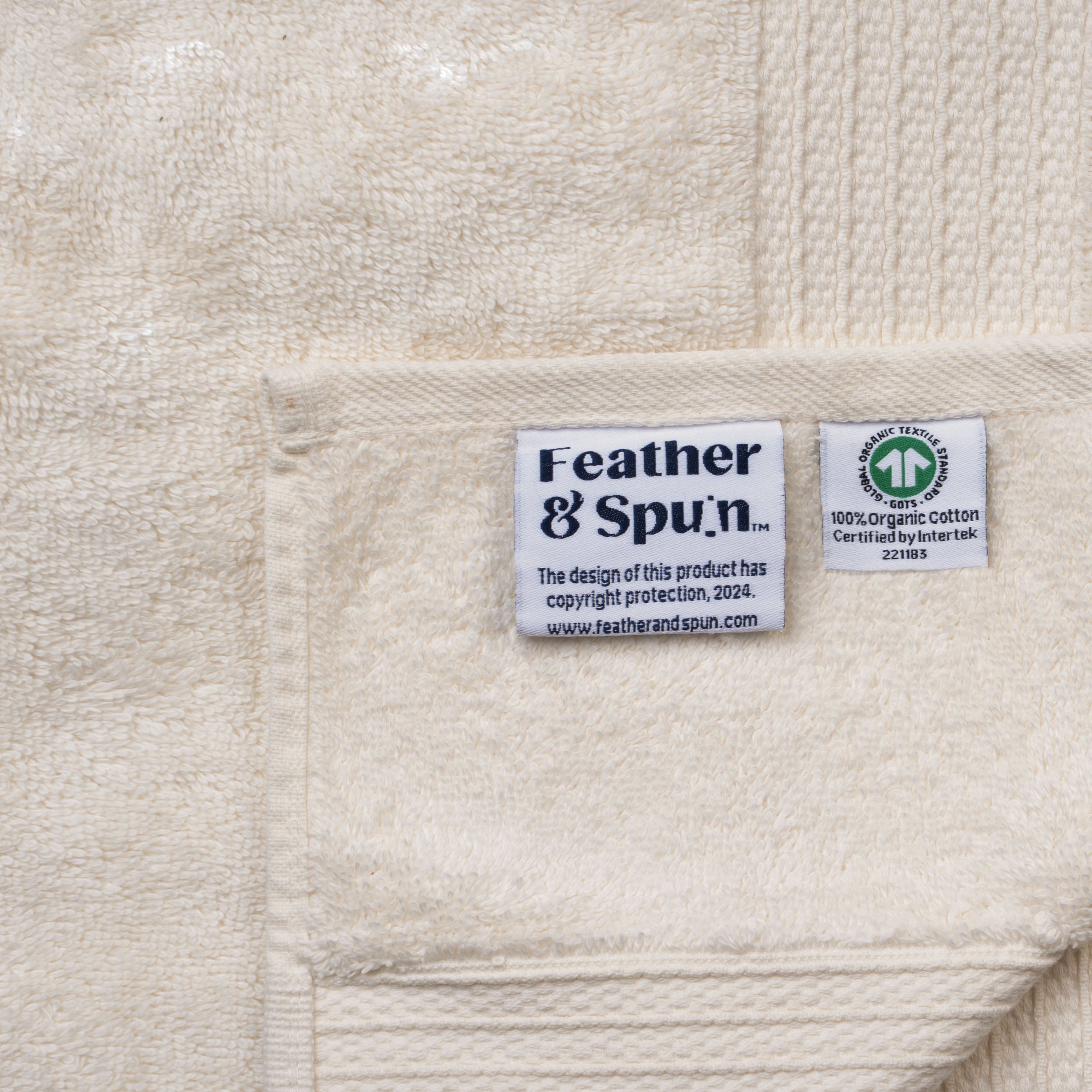 Feather & Spun 100% Organic Bath Towel | Lavender Fragrance | Oeko-TEX® Standard 100 | Double Needle Stitch | Anti Microbial | 100% Cotton - 650 GSM | 76 cms x 137 cms - Cloud Dancer | Pack of 1,