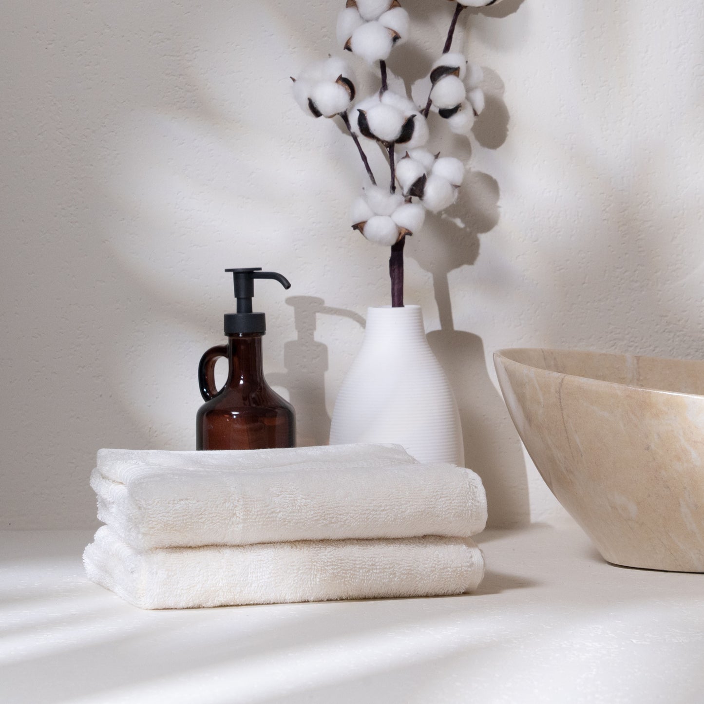 Feather & Spun 100% Organic Hand Towel | Lavender Fragrance | Oeko-TEX® Standard 100 | Double Needle Stitch | Anti Microbial | 100% Cotton - 550 GSM | 45 cms x 76 cms - Cloud Dancer | Pack of 2