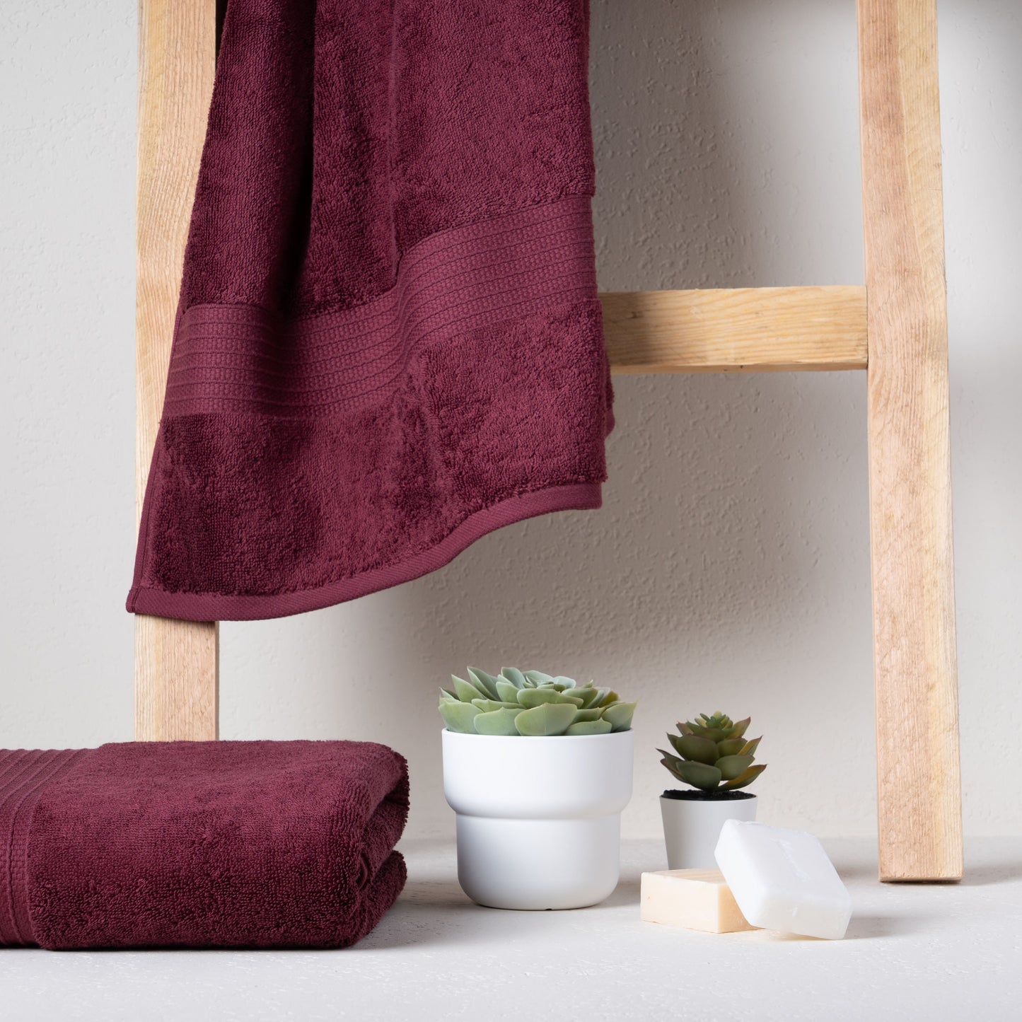 Feather & Spun 100% Organic Bath Towel | Lavender Fragrance | Oeko-TEX® Standard 100 | Double Needle Stitch | Anti Microbial | 100% Cotton - 650 GSM | 76 cms x 137 cms - Cranberry Crush | Pack of 1