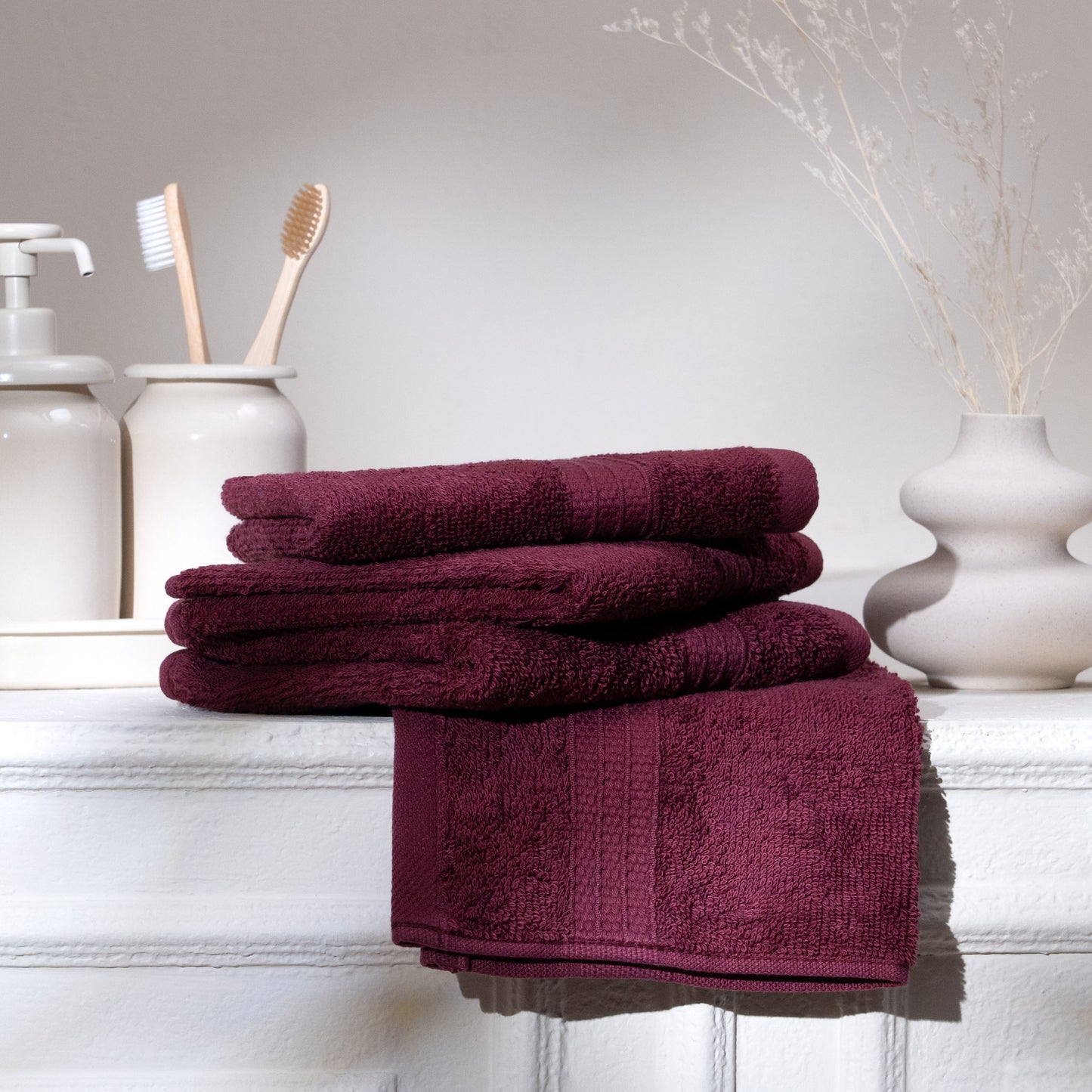 Feather & Spun 100% Organic Face Towel | Lavender Fragrance | Oeko-TEX® Standard 100 | Double Needle Stitch | Anti Microbial | 100% Cotton - 550 GSM | 33 cms x 33 cms - Cranberry Crush | Pack of 4