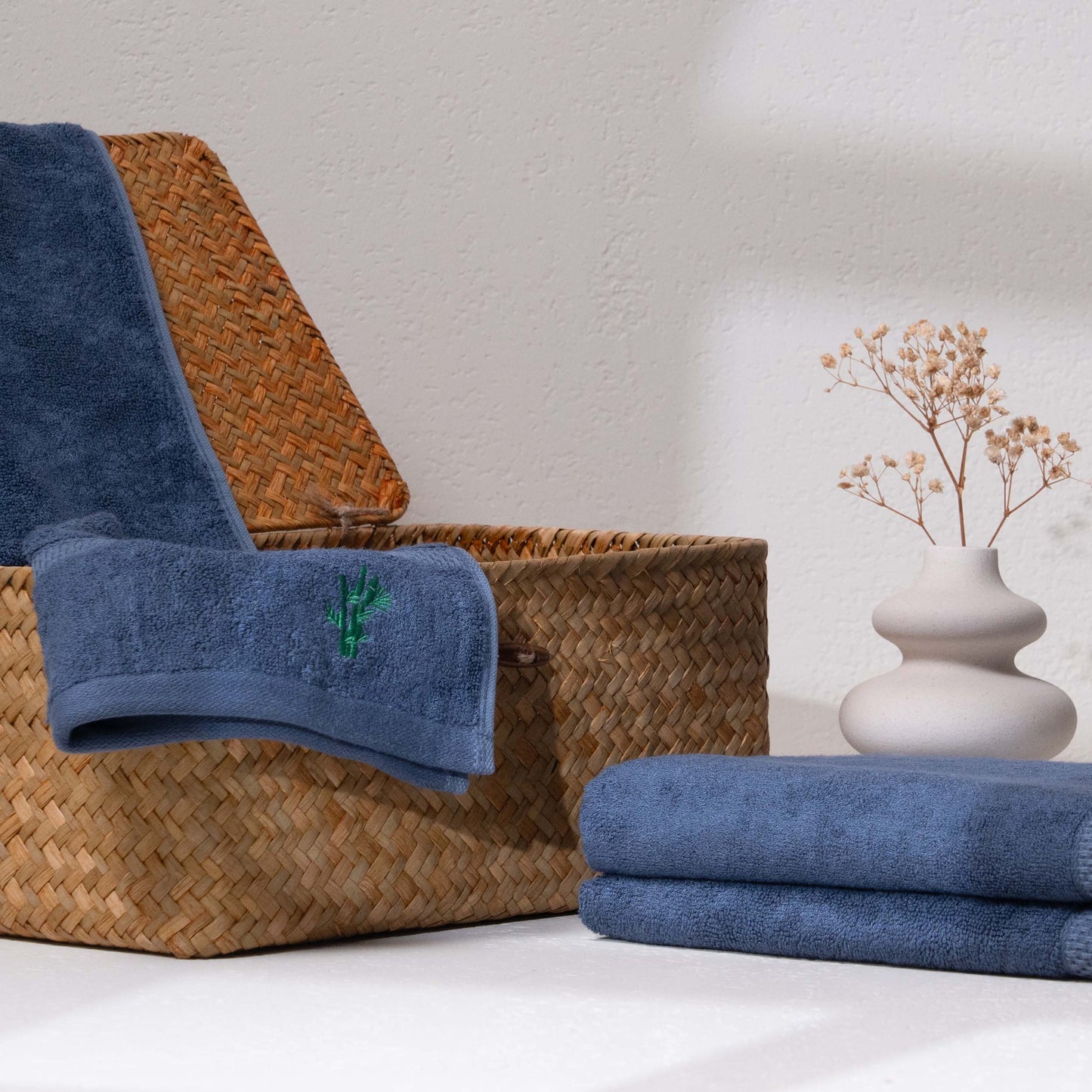 Feather & Spun Bamboo Cotton Hand Towel | Lavender Fragrance | Oeko-TEX® Standard 100 | Double Needle Stitch | Anti Microbial | 600 GSM | 40 cms x 71 cms - Midnight Indigo | Pack of 2