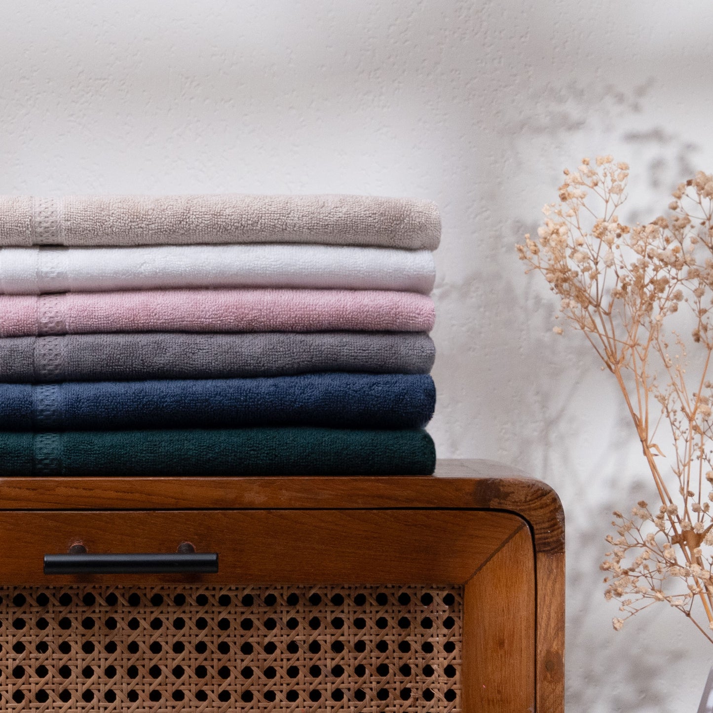 Feather & Spun Bamboo Cotton Hand Towel | Lavender Fragrance | Oeko-TEX® Standard 100 | Double Needle Stitch | Anti Microbial | 600 GSM | 40 cms x 71 cms - Midnight Indigo | Pack of 2