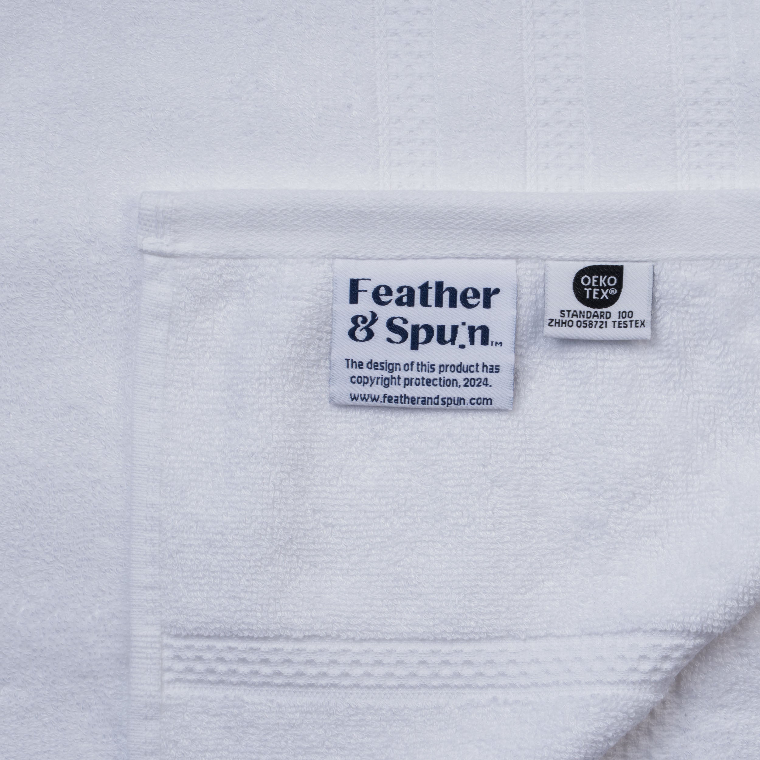 Feather & Spun Bamboo Cotton Bath Towel | Lavender Fragrance | Oeko-TEX® Standard 100 | Double Needle Stitch | Anti Microbial | 600 GSM | 76 cms x 137 cms - Pure Snow | Pack of 1