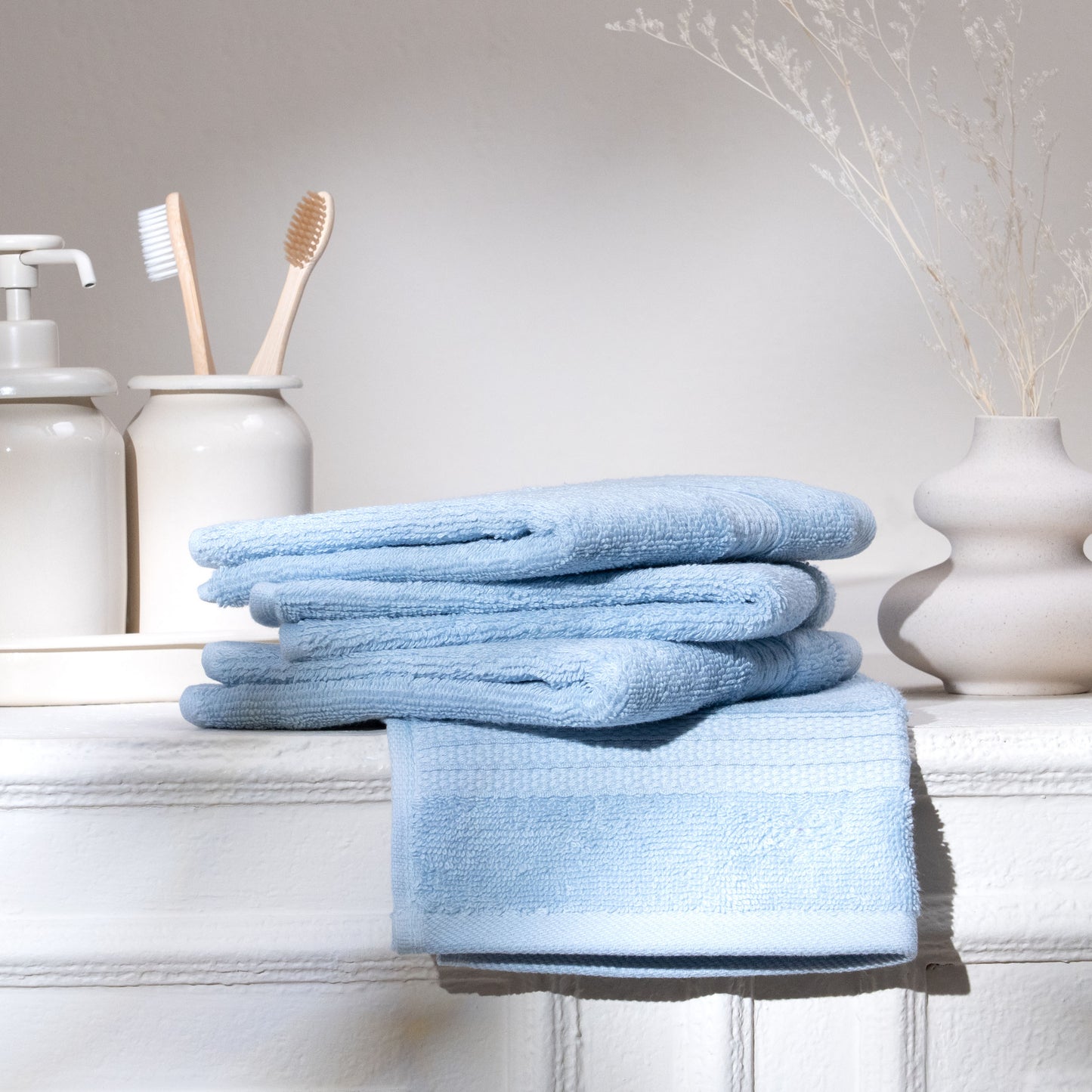 Feather & Spun 100% Organic Face Towel | Lavender Fragrance | Oeko-TEX® Standard 100 | Double Needle Stitch | Anti Microbial | 100% Cotton - 550 GSM | 33 cms x 33 cms - Skywave Blue | Pack of 4