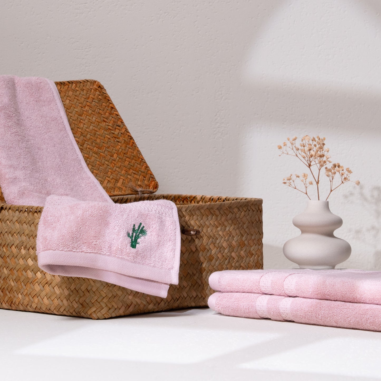 Feather & Spun Bamboo Cotton Hand Towel | Lavender Fragrance | Oeko-TEX® Standard 100 | Double Needle Stitch | Anti Microbial | 600 GSM | 40 cms x 71 cms - Petal Pink | Pack of 2