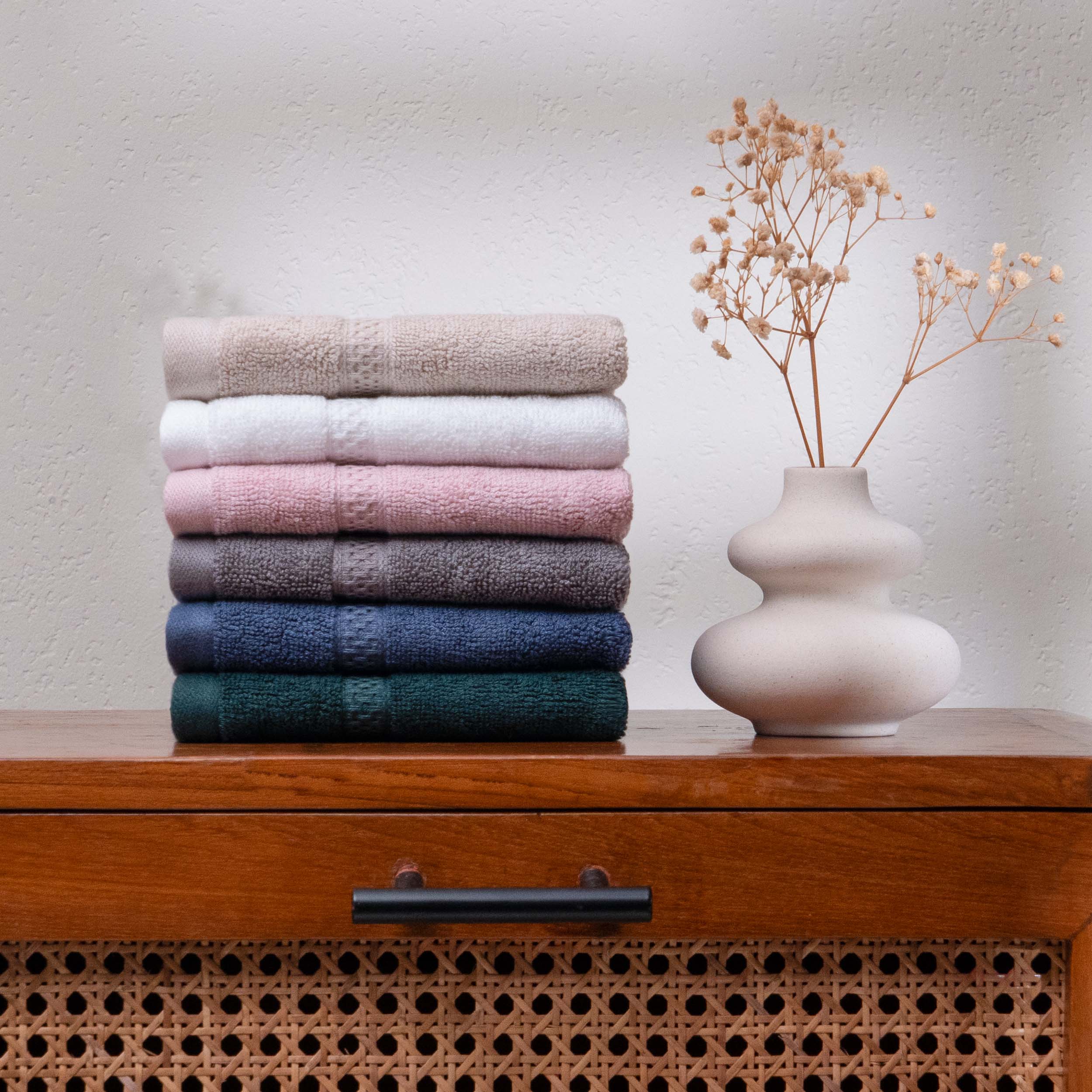 Feather & Spun Bamboo Cotton Face Towel | Lavender Fragrance | Oeko-TEX® Standard 100 | Double Needle Stitch | Anti Microbial | 600 GSM | 33 cms x 33 cms - Jade Forest | Pack of 4