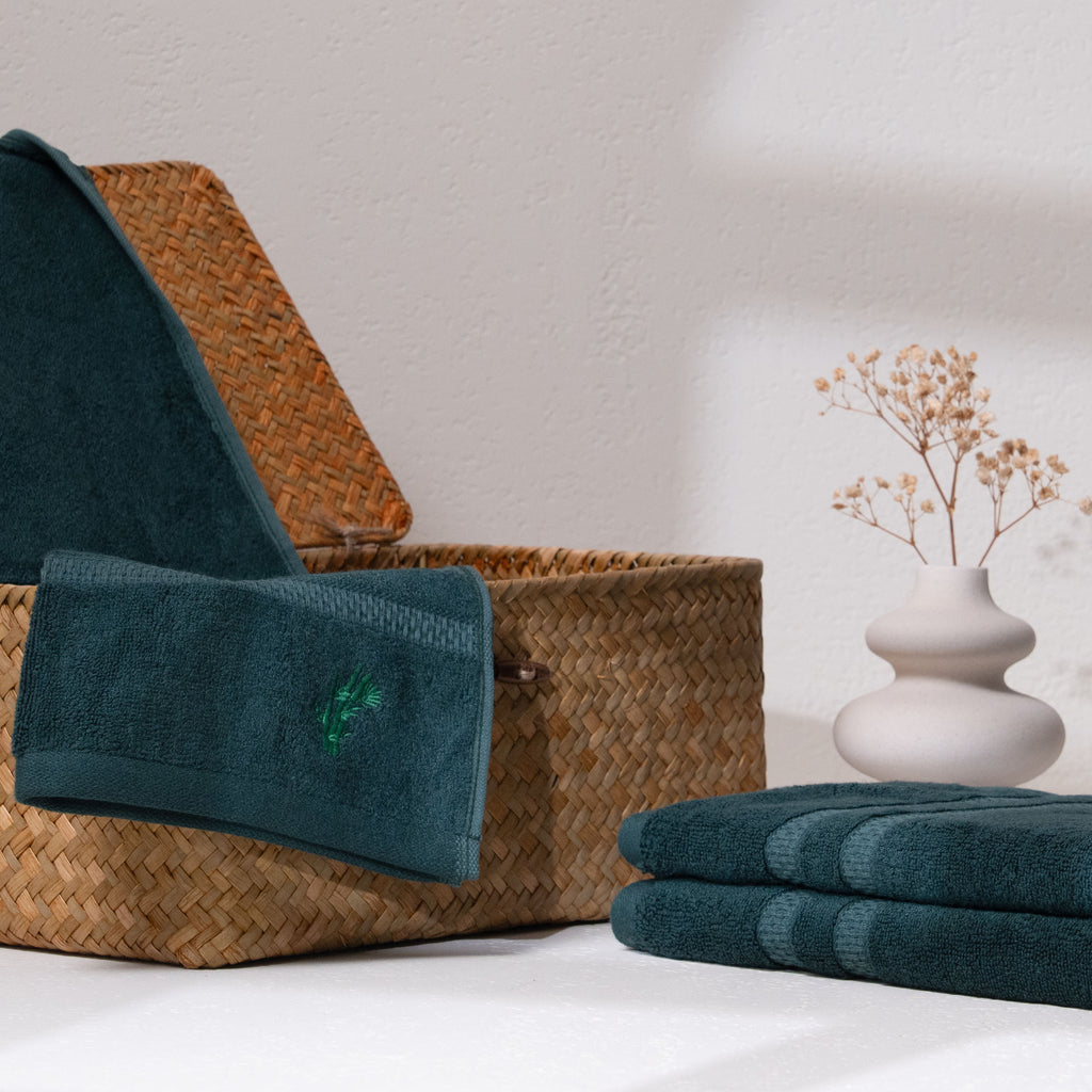 Feather & Spun Bamboo Cotton Hand Towel | Lavender Fragrance | Oeko-TEX® Standard 100 | Double Needle Stitch | Anti Microbial | 600 GSM | 40 cms x 71 cms - Jade Forest | Pack of 2